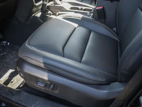 New 2025 Jeep Gladiator Sport w/ Premium Package image 33