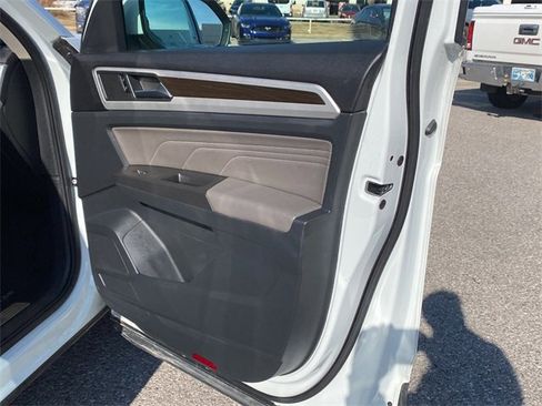 Used 2022 Volkswagen Atlas SE image 10