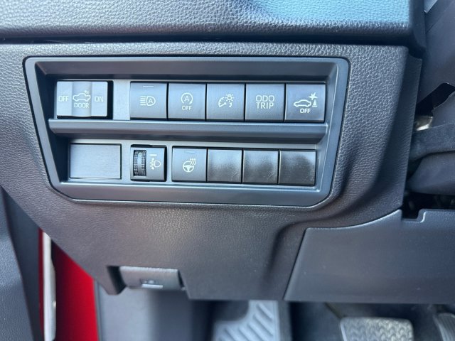 Used 2025 Toyota Tundra SR5 w/ SR5 Premium Package AWD/4WD image 36
