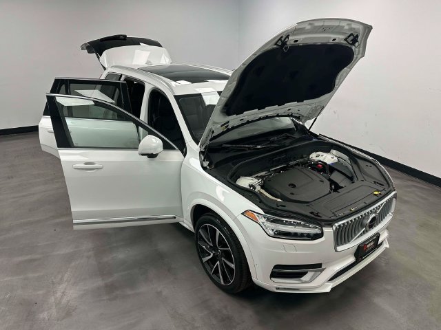 Used 2023 Volvo XC90 B6 Plus w/ Protection Package Premier AWD/4WD image 14