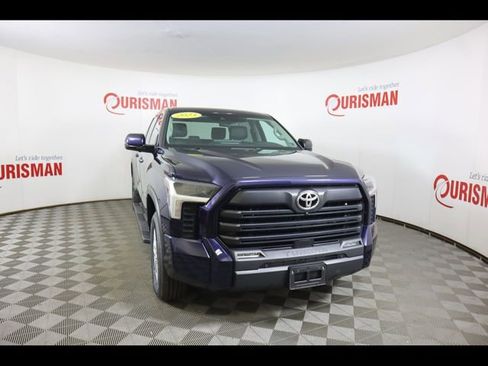 Used 2023 Toyota Tundra SR5 w/ SR5 Premium Package image 13
