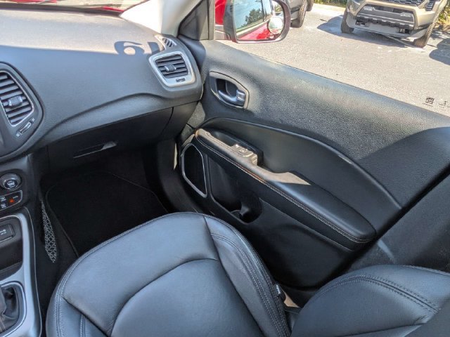 Used 2019 Jeep Compass Latitude w/ Popular Equipment Group FWD image 16
