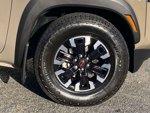 Used 2024 Nissan Frontier Pro-X w/ Pro Convenience Package RWD image 10