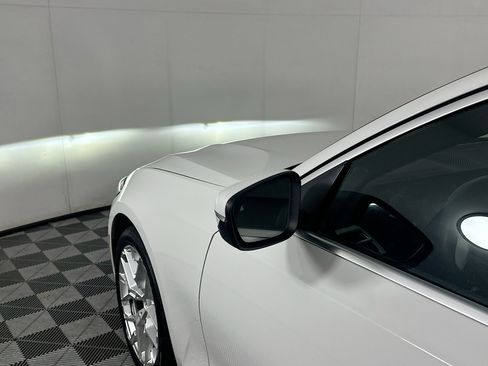 Used 2025 BMW 330i Sedan image 16