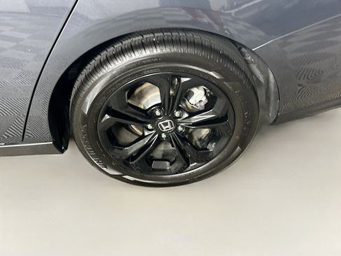 Used 2025 Honda Accord SE image 11
