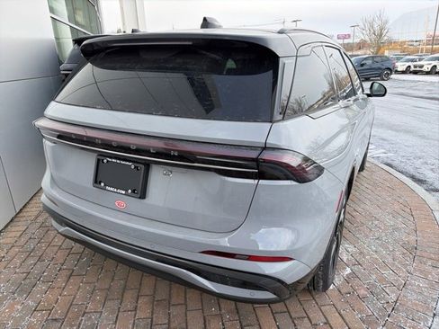 New 2026 Lincoln Nautilus Reserve image 4