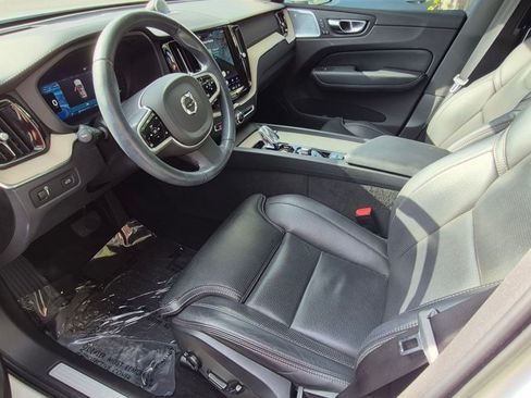 Used 2022 Volvo XC60 B5 Inscription w/ Advanced Package FWD image 13