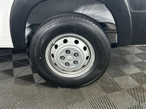 Used 2023 RAM ProMaster 2500 image 33