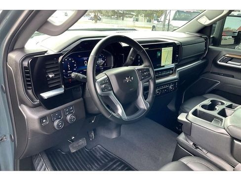 Used 2025 Chevrolet Silverado 2500 LT w/ Trail Boss Package image 16