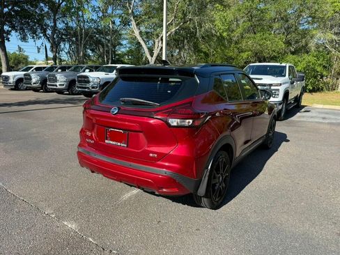 Used 2021 Nissan Kicks SR image 10