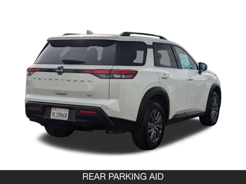 Certified 2024 Nissan Pathfinder SV image 8