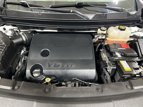 Used 2020 Chevrolet Traverse LT AWD/4WD image 25