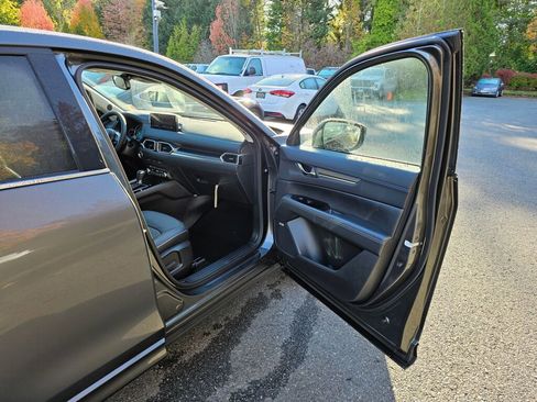 New 2025 MAZDA CX-5 AWD 2.5 S w/ Premium Plus Pkg image 28