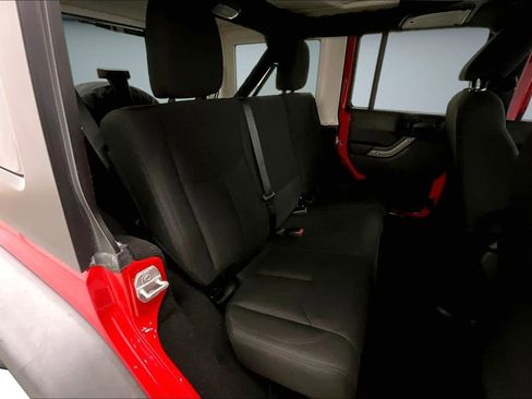 Used 2018 Jeep Wrangler Unlimited Sport S image 25