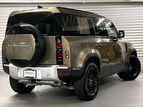 Certified 2025 Land Rover Defender 110 S AWD/4WD image 13