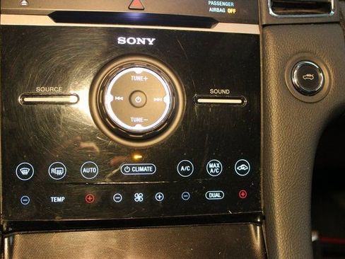 Used 2016 Ford Taurus Limited w/ Driver Assist Package image 22