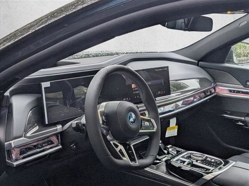 New 2026 BMW i7 eDrive50 w/ M Sport Package image 9
