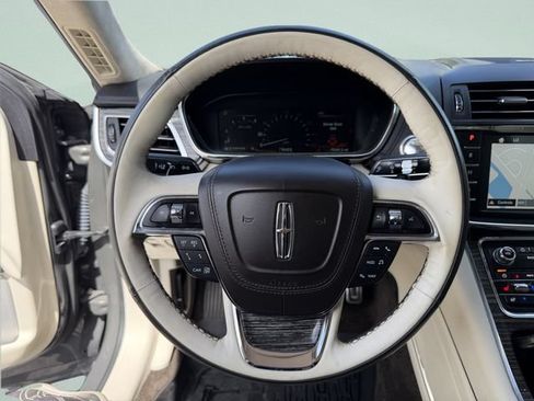 Used 2018 Lincoln Continental Black Label FWD image 39