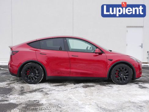 Used 2020 Tesla Model Y Long Range image 2