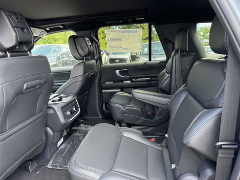 New 2026 Ford Expedition Max Platinum AWD/4WD image 10