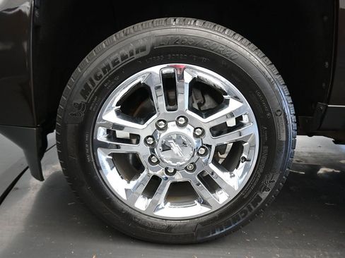 Used 2019 Chevrolet Silverado 2500 High Country image 55