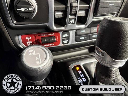 Used 2026 Jeep Wrangler Unlimited Rubicon AWD/4WD image 22