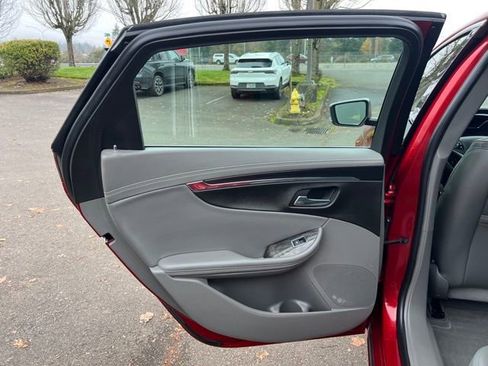 Used 2014 Chevrolet Impala LTZ image 9