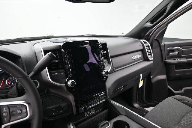 New 2026 RAM 3500 Big Horn AWD/4WD image 28