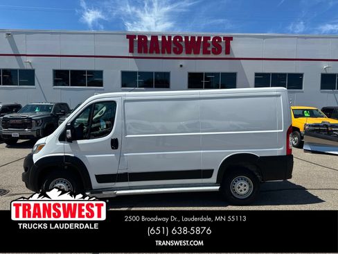 Used 2025 RAM ProMaster 2500 w/ U-Haul Equipment Group FWD image 2