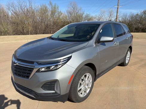 Used 2024 Chevrolet Equinox LT w/ LPO, Floor Liner Package FWD image 1