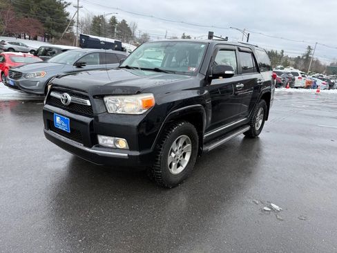 Used 2011 Toyota 4Runner SR5 image 2