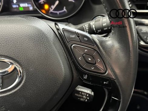Used 2022 Toyota C-HR XLE FWD image 20