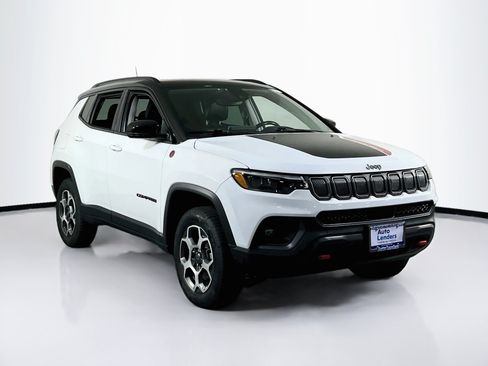 Used 2022 Jeep Compass Trailhawk w/ Trailhawk Elite Group AWD/4WD image 3