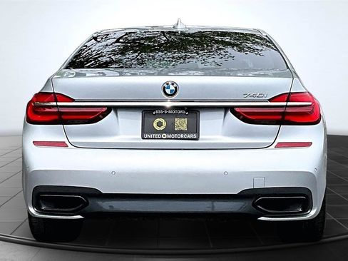 Used 2018 BMW 740i RWD image 5