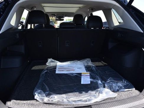 New 2026 Volkswagen Tiguan SE FWD image 25