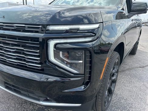 New 2026 Chevrolet Suburban High Country AWD/4WD image 9
