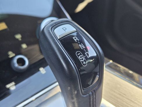 Used 2021 Land Rover Range Rover Evoque R-Dynamic SE image 23