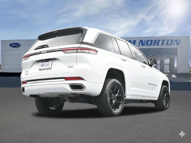 Used 2023 Jeep Grand Cherokee Overland w/ Luxury Tech Group IV AWD/4WD image 52