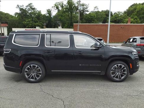 New 2024 Jeep Grand Wagoneer Series III w/ HD Trailer Tow Package image 3