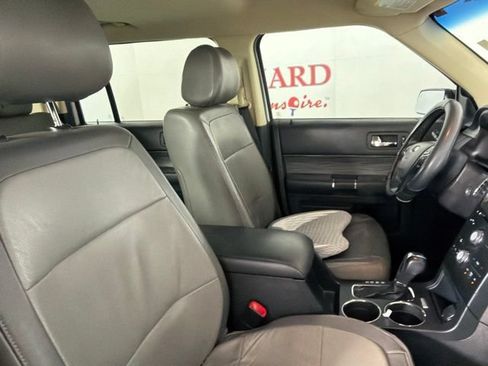 Used 2019 Ford Flex SEL w/ Equipment Group 202A FWD image 16