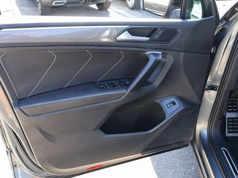 Certified 2024 Volkswagen Tiguan SE R-Line image 10