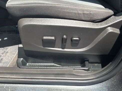 Used 2017 Ford Escape SE FWD image 19