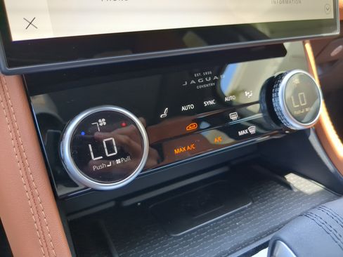 New 2026 Jaguar F-PACE R-Dynamic S image 27