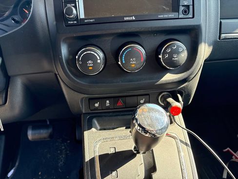 Used 2016 Jeep Patriot High Altitude FWD image 16