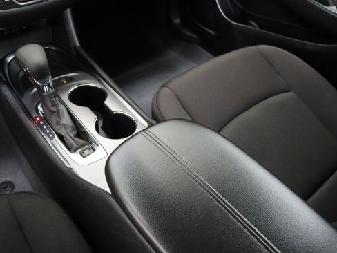 Used 2024 Chevrolet Malibu LT FWD image 17