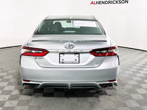 Used 2024 Toyota Camry SE image 4