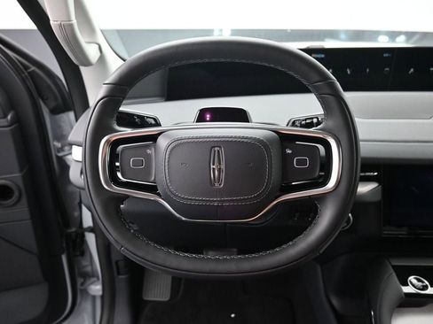 New 2026 Lincoln Navigator L Premier AWD/4WD image 23