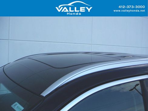 Used 2023 Hyundai Palisade Limited AWD/4WD image 3