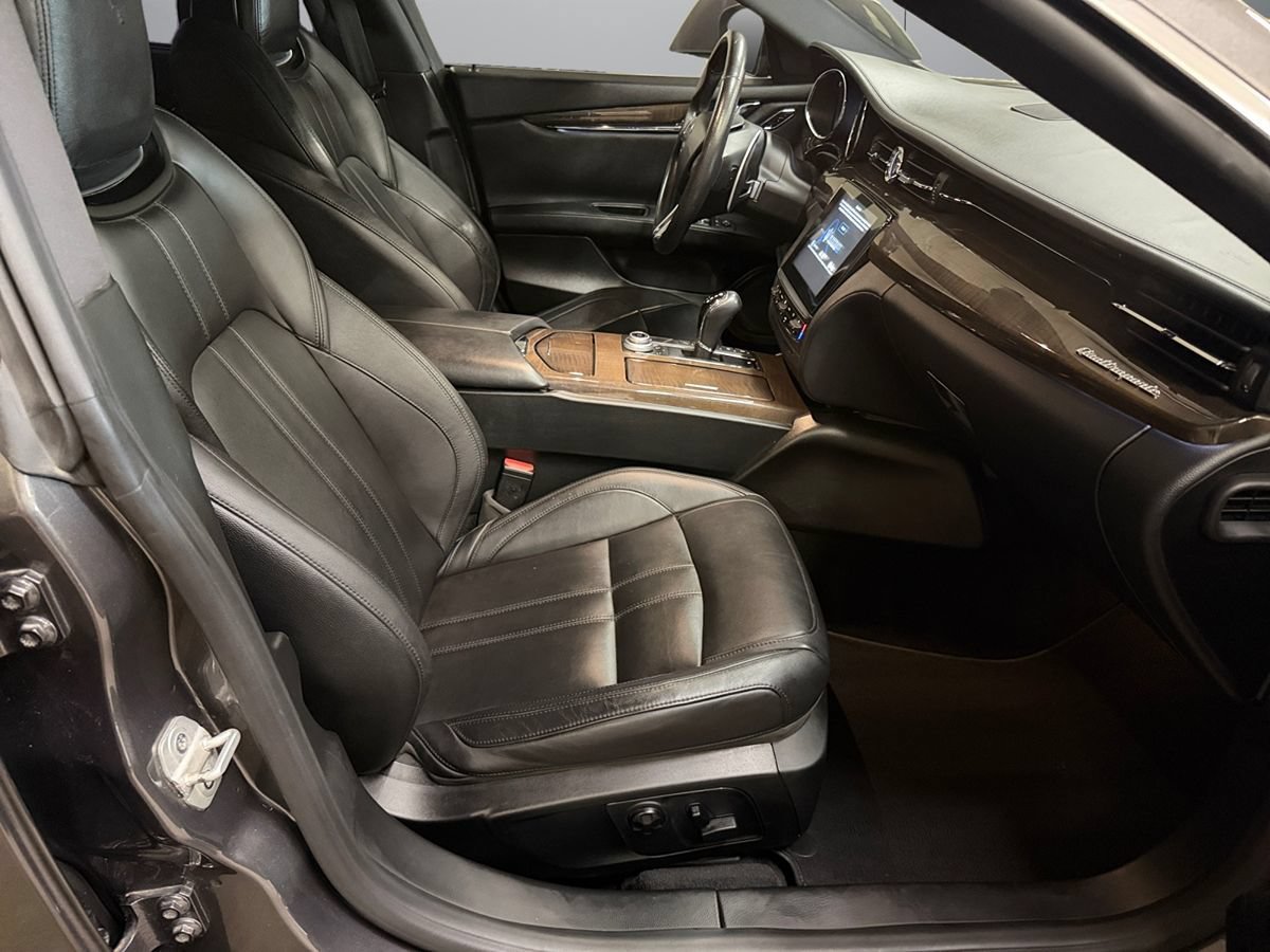 Used 2017 Maserati Quattroporte S GranSport RWD image 17