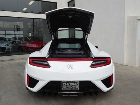 Used 2017 Acura NSX image 5